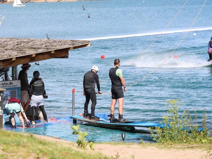 Kontrollen am Straberger See: 150 Verwarnungen und 67 abgeschleppte Fahrzeuge