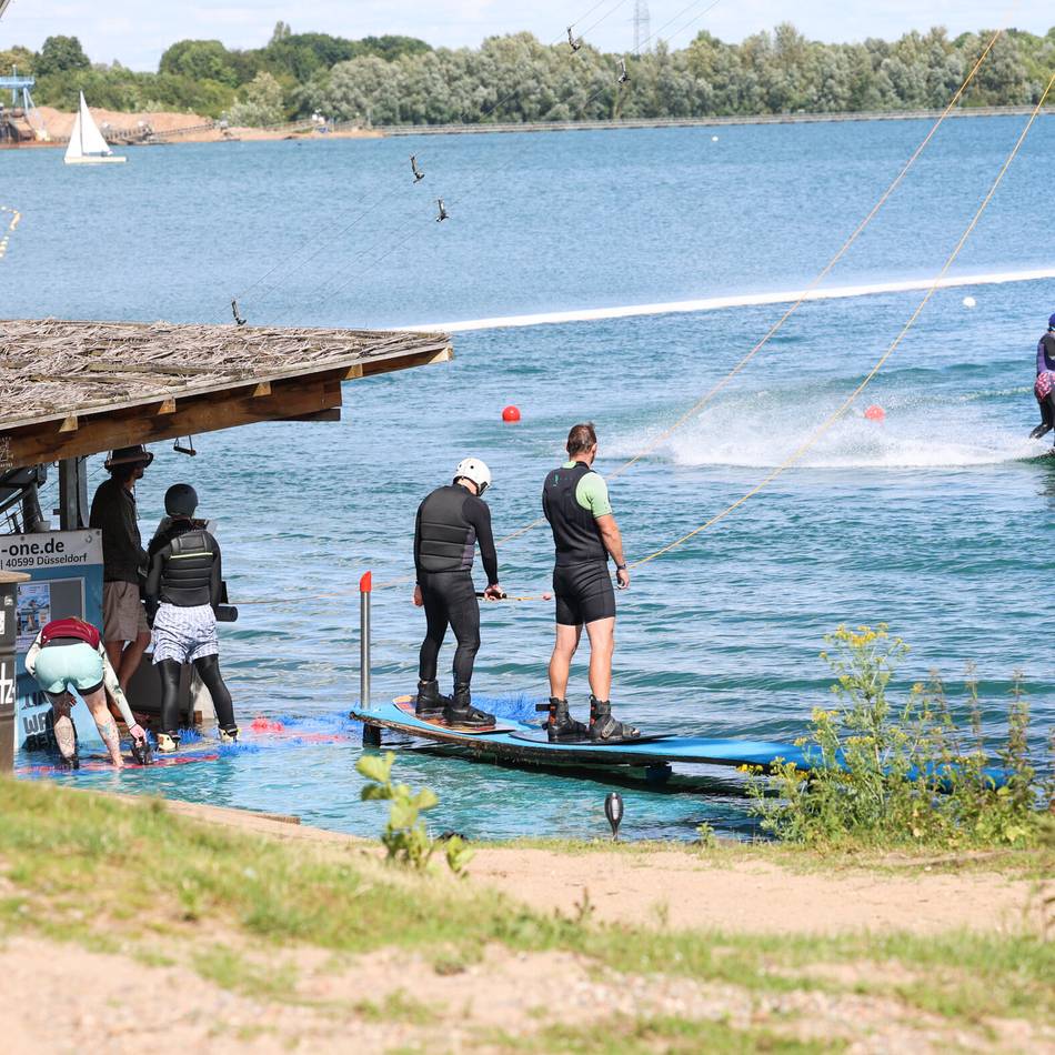 Kontrollen am Straberger See: 150 Verwarnungen und 67 abgeschleppte Fahrzeuge