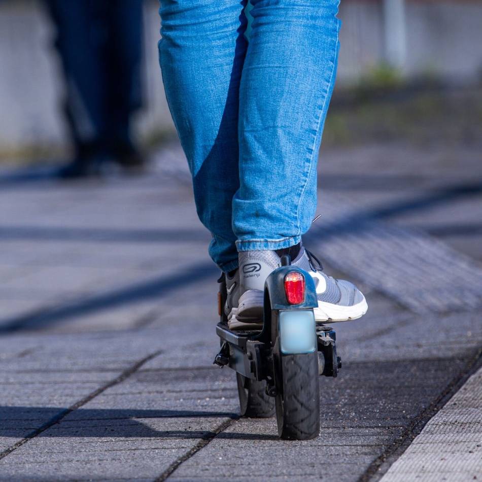 Zentrumspartei fordert verbindliche Schulungen: E-Scooter-Fahrtraining an Dormagens Schulen – so positionieren sich die Fraktionen