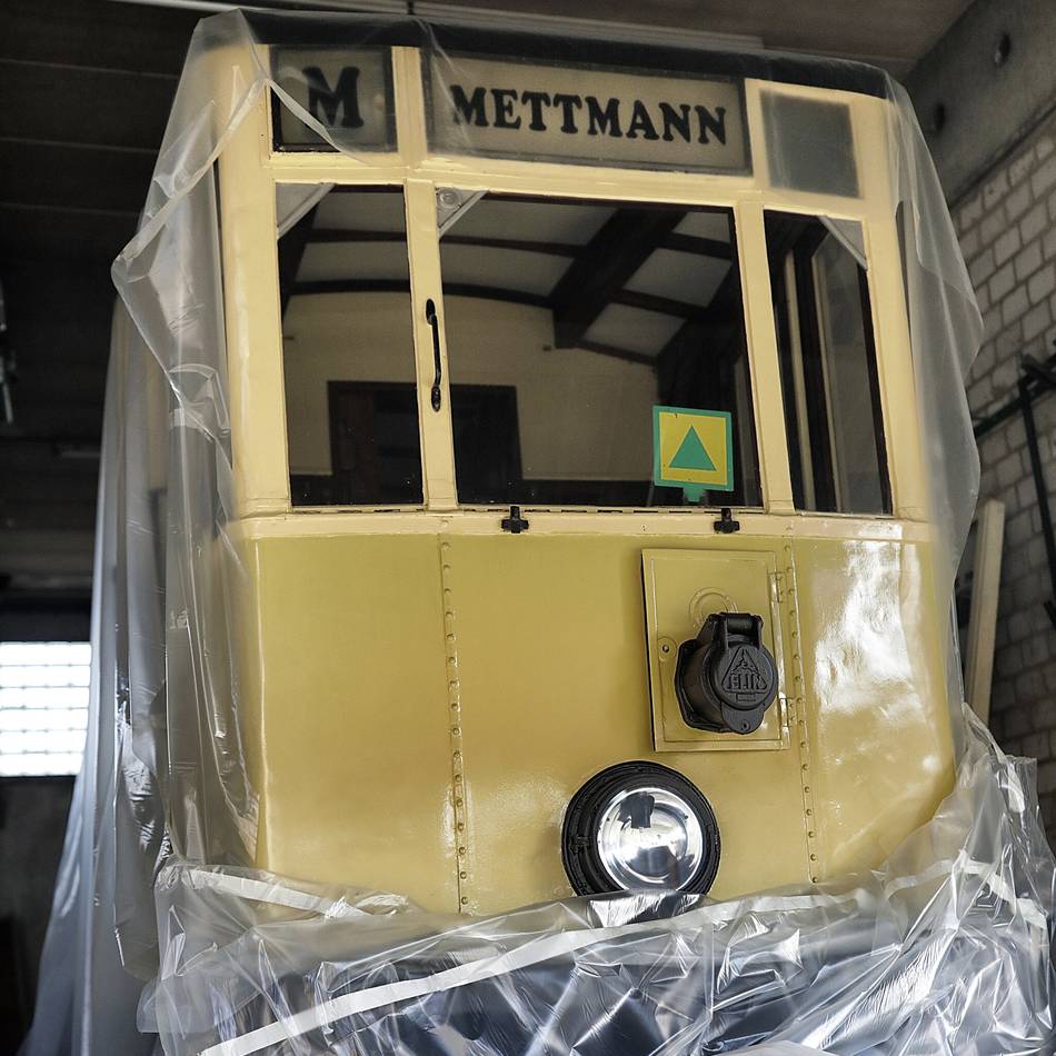 Ungewisse Zukunft der Mettmanner Straßenbahn: Wie lange parkt TW 9 noch auf einem Abstellgleis?