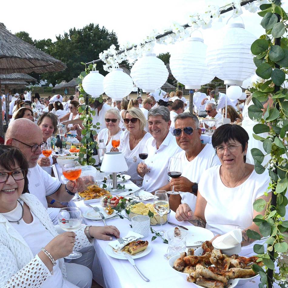 White-Dinner an der Xantener Südsee: Urlaubsgefühle in Weiß