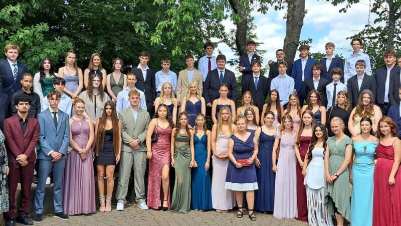 Schulabschluss in Hückeswagen: Realschule verabschiedet 78 Schüler mit Bestnoten