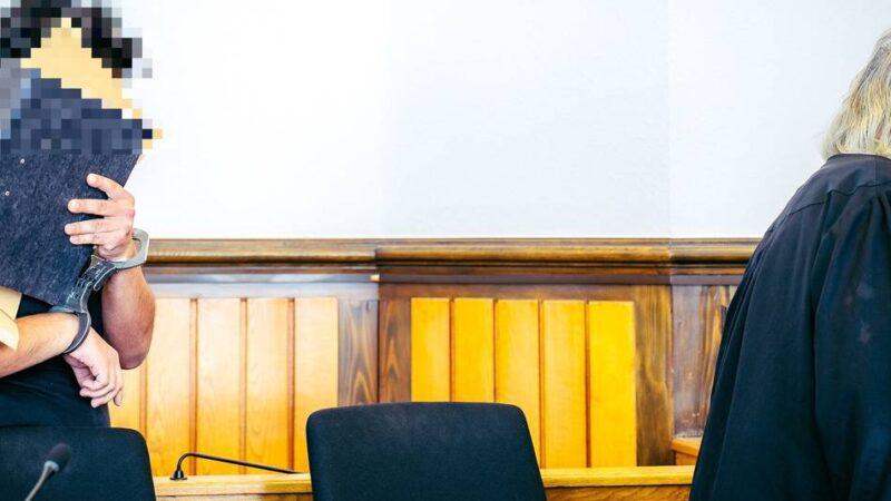 Totschlagsprozess in Kleve: Falscher Sanitäter vor Gericht – „Ich wollte den Menschen helfen“
