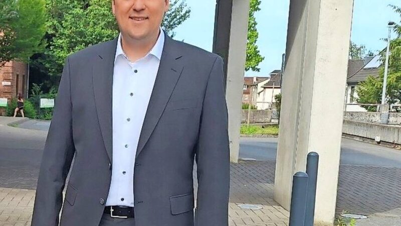 Der neue Kämmerer und 1. Beigeordnete ist seit dem 1. Juli auf dem Oorsten – nun wurde er offiziell vorgestellt: Rekindt hat sein Amt angetreten
