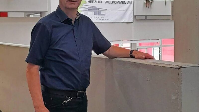 Joachim Busch, Leiter des Städtischen Gymnasiums, verabschiedet sich in den Ruhestand: Der langjährige Kapitän geht von Bord