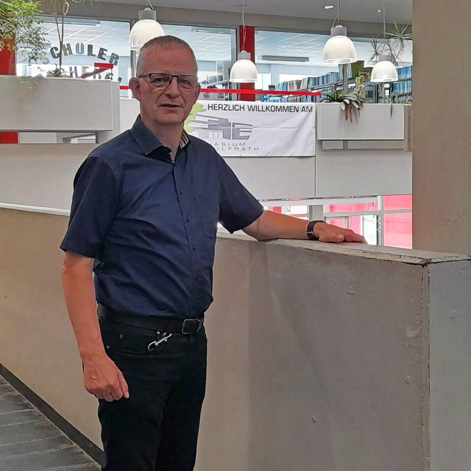 Joachim Busch, Leiter des Städtischen Gymnasiums, verabschiedet sich in den Ruhestand: Der langjährige Kapitän geht von Bord
