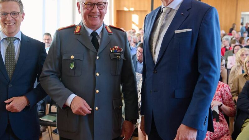 Generalmajor in Erkelenz: „Sind nicht im Krieg, aber auch nicht im Frieden“