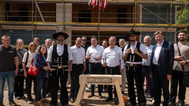 Richtfest gefeiert: Neuss bekommt neue Kita an der Parisstraße