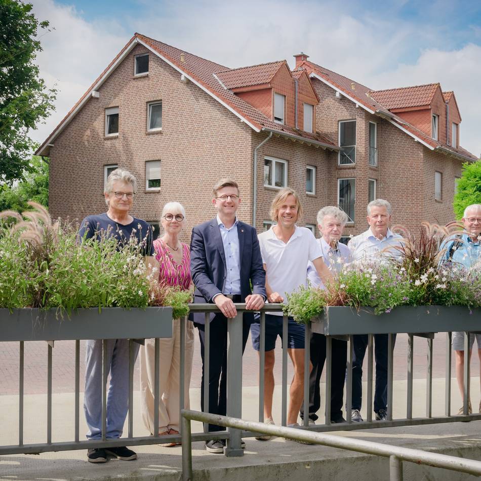Blumenkästen als Blickfang: „Wir wollen damit zeigen: Kranenburg macht etwas“