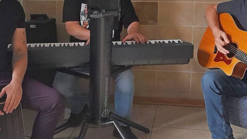 Ein Beatles-Projekt wird in der evangelischen Stadtkirche zweimal aufgeführt: Ein riesiger Chor aus der Bürgerschaft gibt den Ton an
