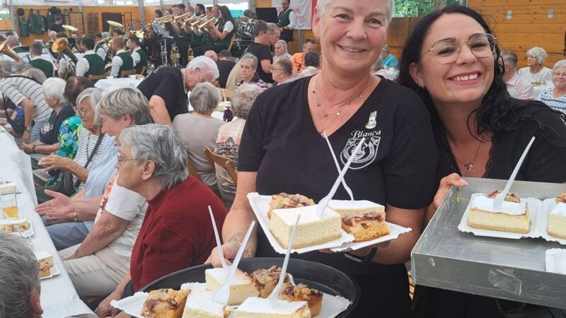 Feier-Tage in Hückeswagen: Mit Blasmusik und Kuchen ins Schützenfest-Wochenende
