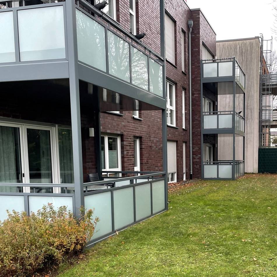 Prozess startet in Kleve: Sohn soll Mutter auf Balkon totgetreten haben – und Nachbarschaft schaut zu