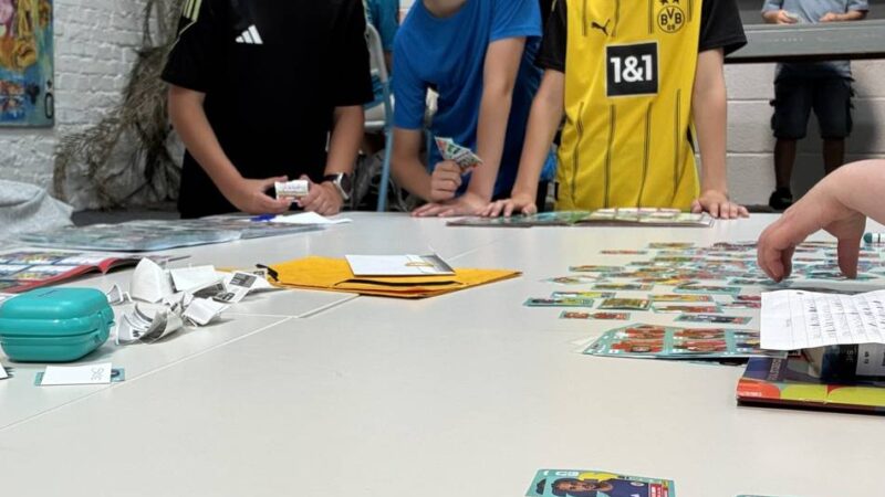 Panini-Sammelbilder in Wermelskirchen: Tauschbörse – Alle wollen Mbappé