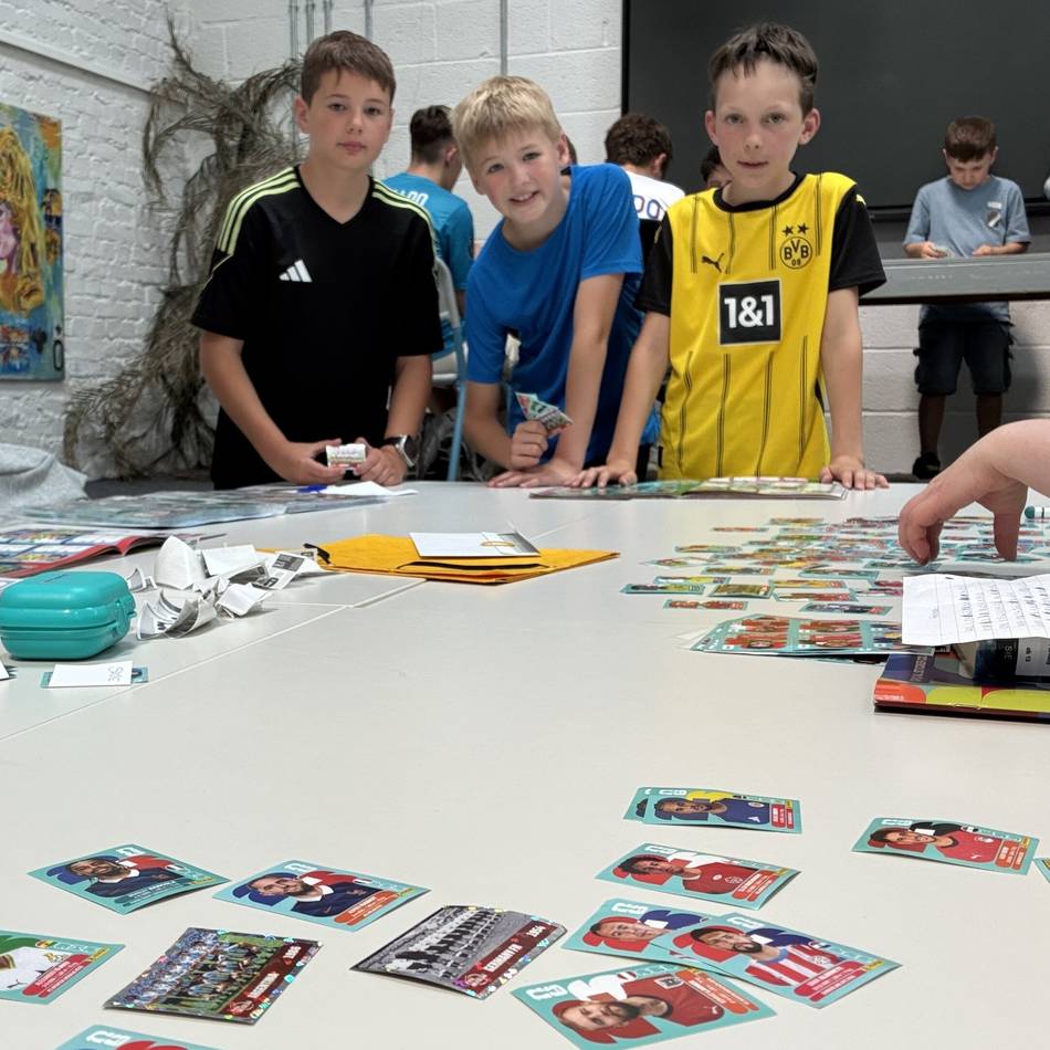 Panini-Sammelbilder in Wermelskirchen: Tauschbörse – Alle wollen Mbappé