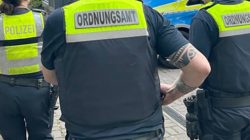 Kontrolle in Langenfeld: Schwarzbau und versperrte Rettungswege – Bußgelder drohen