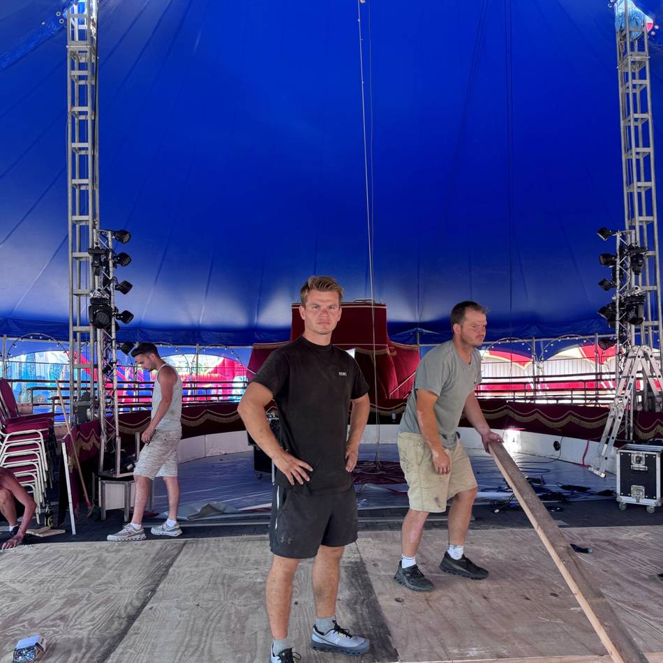 Feriencamp in Neuss: Seiltanz, Trapez und Feuer – Circus Traber lädt Kinder ein