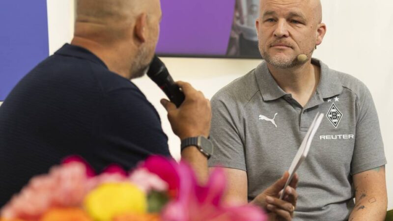 Gladbach-Manager Schröder in Neuss: „Wir sind jetzt in einer anderen Zeit und müssen einen neuen Anlauf nehmen“