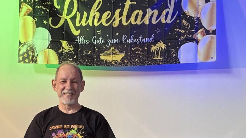 Grundschule Am Haiderbach in Wermelskirchen: Ein Lied zum Abschied von Lehrer „Bubble“