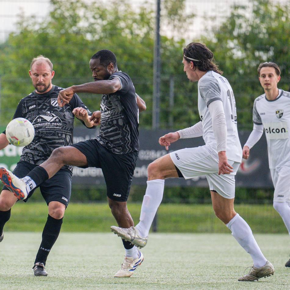 Fußball-Kreis Moers: Saison-Eröffnungsspiel steigt in Rheinhausen