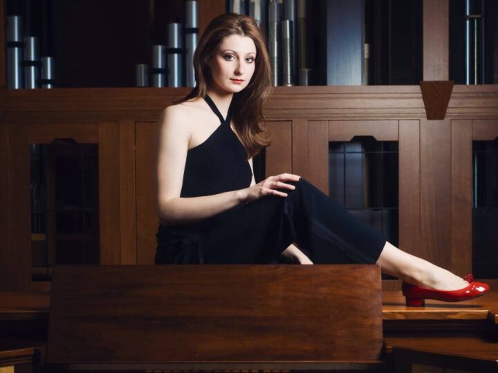 Konzert in Kevelaer: Amelie Held – die Organistin mit den roten Schuhen
