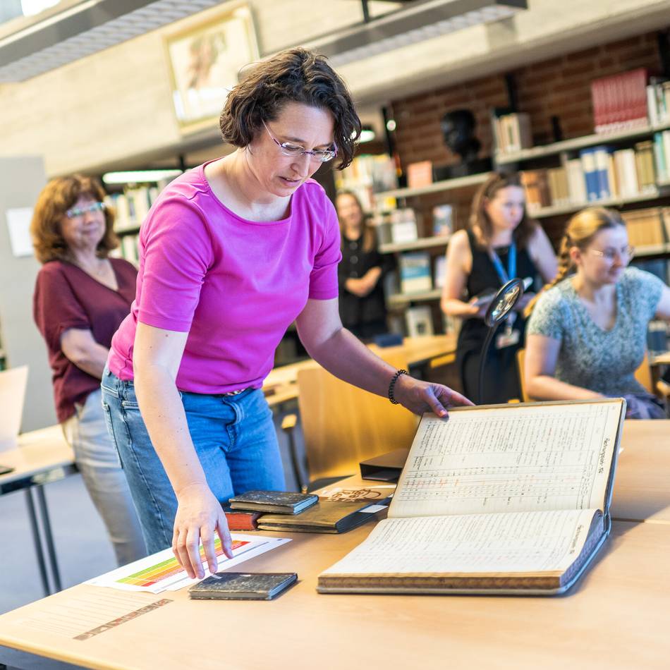 An der Heinrich-Heine Universität in Düsseldorf: Auf der Suche nach Nazi-Raubgut – in den Beständen der Universitätsbibliothek