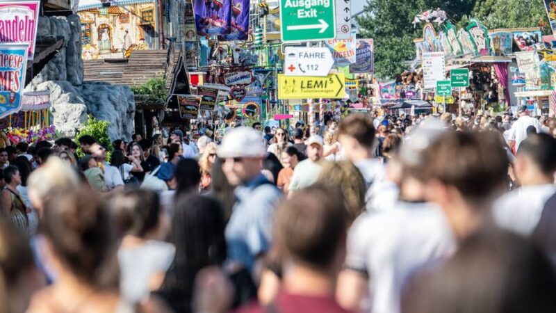 Rheinkirmes Düsseldorf 2026: Friedlich, aber nicht ganz störungsfrei – so war das erste Kirmes-Wochenende