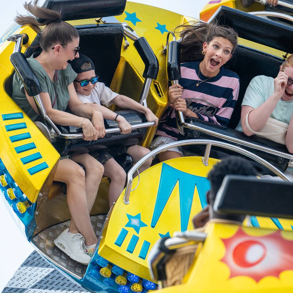 Rummel, Partys, Emotionen: Zehn Tage Glück – die 100 schönsten Fotos von der Rheinkirmes 2026