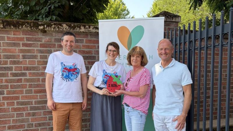 Brauchtum stärkt Ehrenamt in Meerbusch: Büdericher Schützenkönigspaar unterstützt „Meerbusch hilft“ mit 2026 Euro