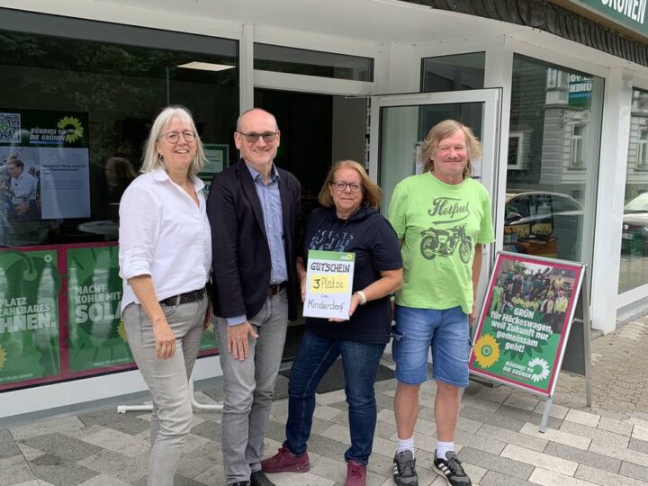Unterstützung für die zweiwöchige Ferienaktion: Hückeswagener Grünen spenden für drei Plätze im Kinderdorf