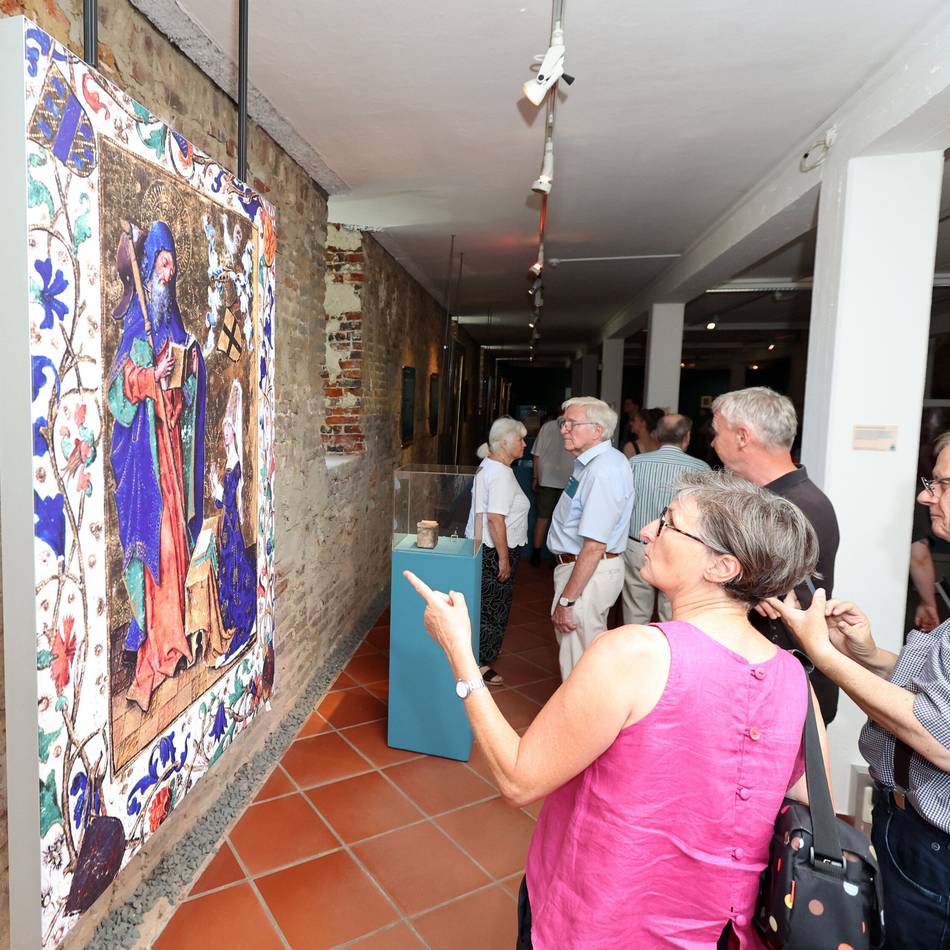 In Schloss Rheydt: Ausstellung zeigt adelige Frauen jenseits des Klischees