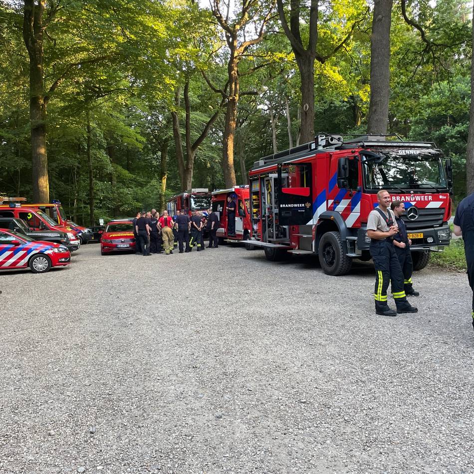 Im Reichswald in Kranenburg: Feuerwehren aus Deutschland und Niederlande üben Waldbrandschutz