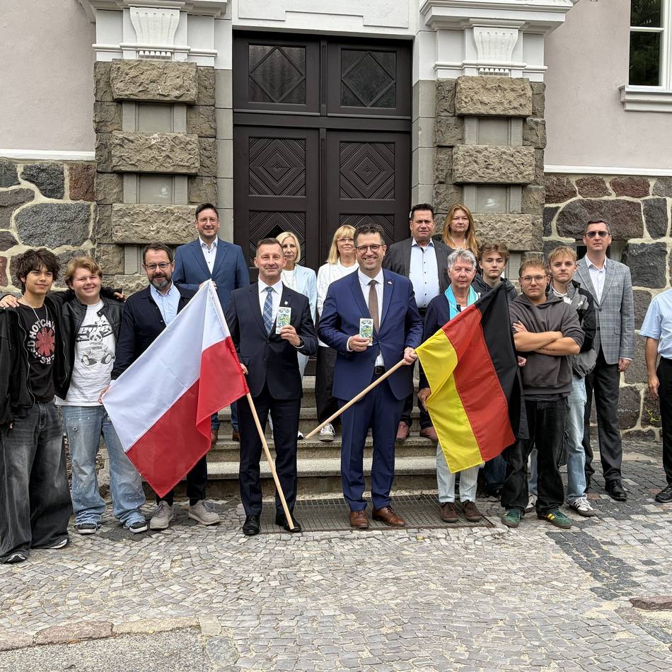 Besuch bei der Partnerstadt: Nettetaler Vertreter reisen zu Siegfried-Lenz-Jubiläum nach Elk