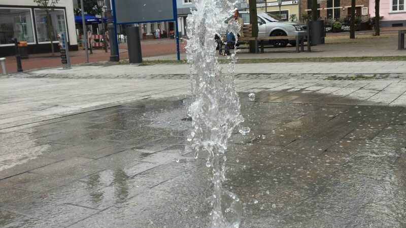 Schaden durch Stromausfall in Rheinberg: Fontänen auf dem Markt sprudeln frühestens in einer Woche wieder