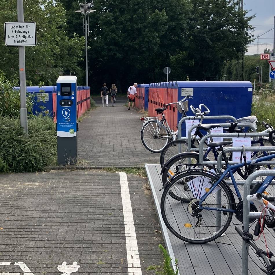 Neue Radabstellanlagen : „Bike and Ride“ am Bahnhof Anrath soll modernisiert werden