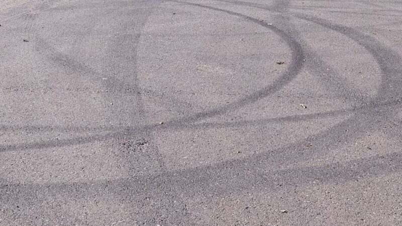 Vorfall in Viersen: Autofahrer dreht betrunken Donuts