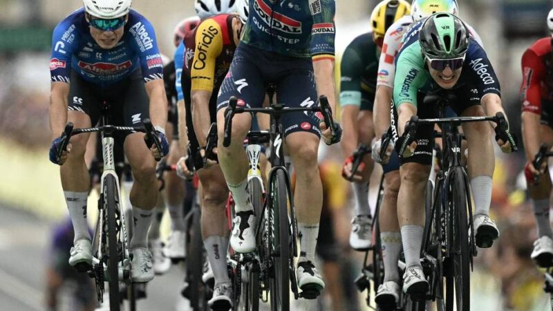 „Zittere jetzt noch“: Heftiger Sturz im Zielsprint überschattet Tour-Hattrick für Merlier