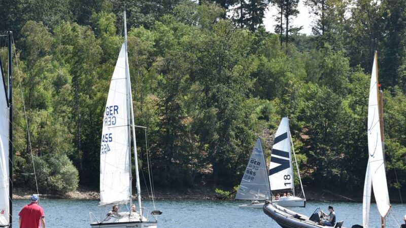 Bever bei Hückeswagen: Vom Achtjährigen bis zum 80-Jährigen – Regatta für alle