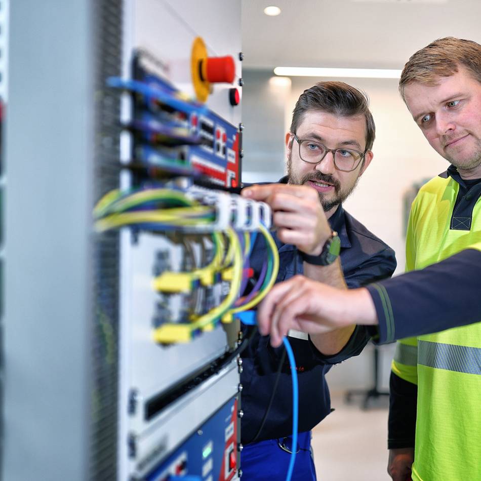 Netzbetreiber in Mettmann: Besuch schaut hinter die Kulissen des Westnetz-Trainingscampus
