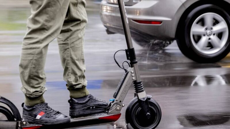 Polizeieinsatz in Neuss: „Die E-Scooter sind in Allerheiligen zur Seuche geworden“