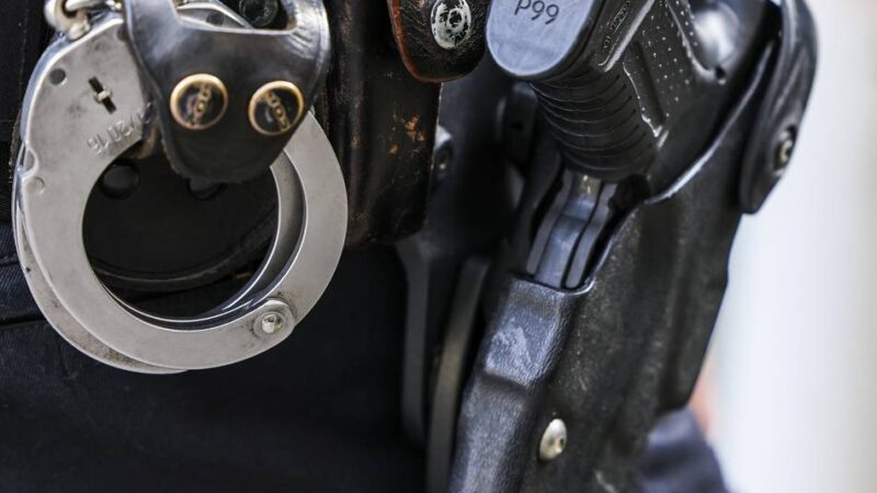 Nach Verfolgungsjagd in Hilden: Polizei stellt Potenzmittel und gefälschte Airpods sicher