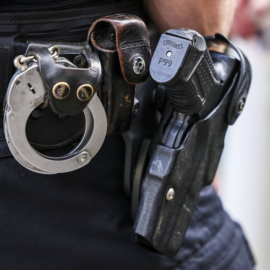 Nach Verfolgungsjagd in Hilden: Polizei stellt Potenzmittel und gefälschte Airpods sicher