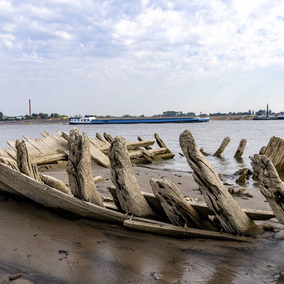 Wrack bei Kleve und Emmerich: Rhein gibt 130 Jahre altes Schiffsgeheimnis frei