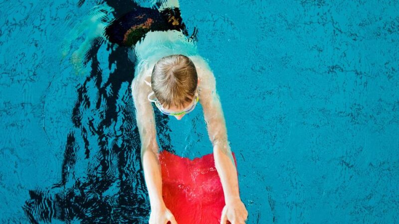 „Eine Herzensangelegenheit“: Stiftung bezahlt Schwimmkurse für Xantener Kinder