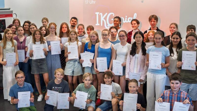 Kant-Gymnasium Heiligenhaus: Schüler zeigen Forschung, Kunst und Literatur beim Talenteabend