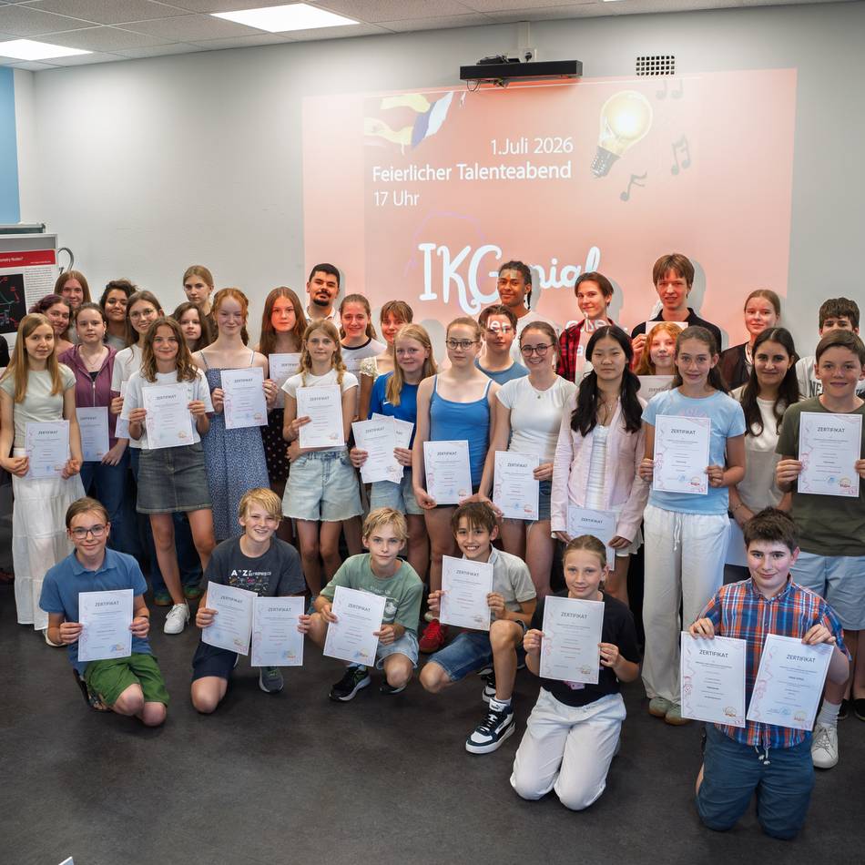 Kant-Gymnasium Heiligenhaus: Schüler zeigen Forschung, Kunst und Literatur beim Talenteabend