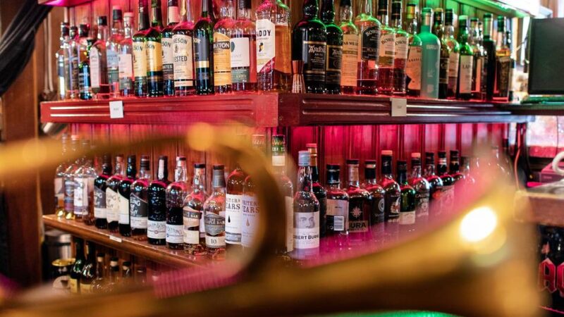 Koloniewalk in Leverkusen: Durch alte Bayer-Kolonien – mit Whiskyprobe