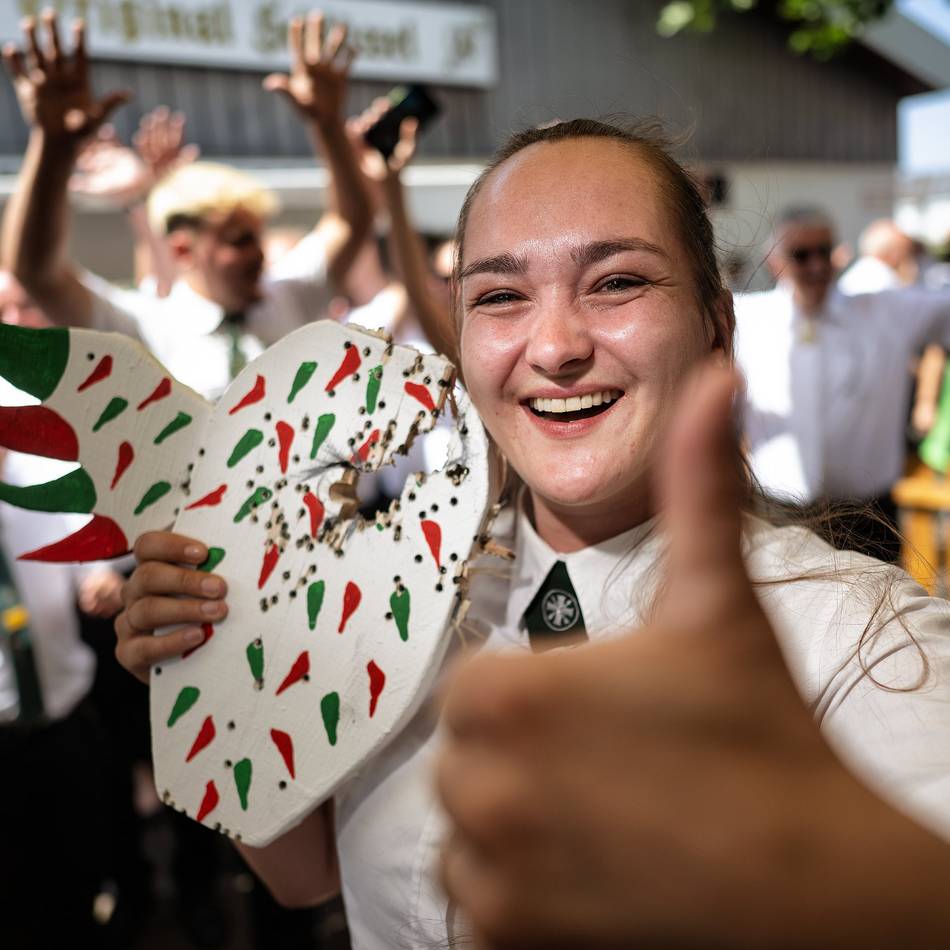 St. Sebastianus-Bruderschaft Richrath in Langenfeld: Joey Teske ist Schützenkönigin in Richrath