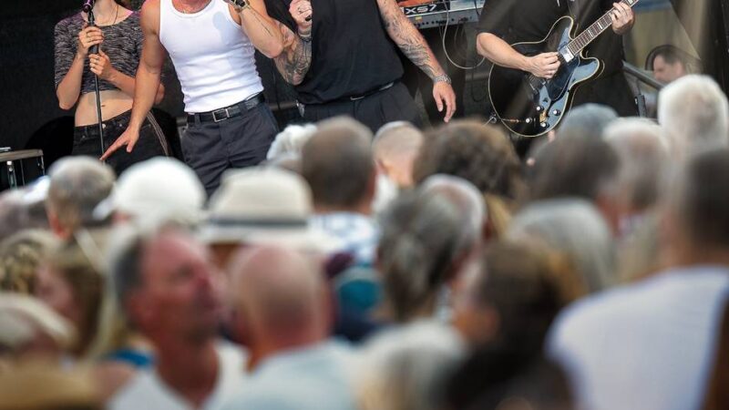 Langenfeld live: Summerfeeling mit Papa’z finest auf dem Marktplatz