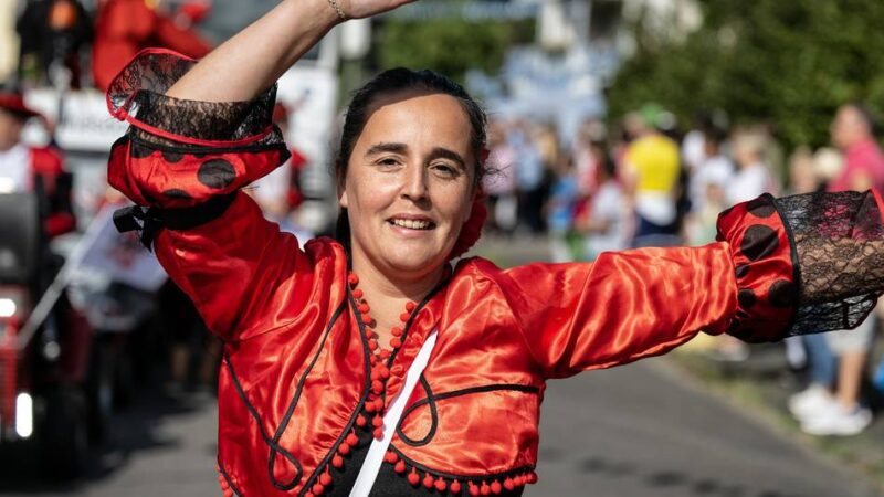 97. Spätkirmes in Leverkusen: Großer Umzug durch Bürrig – das ist das Programm