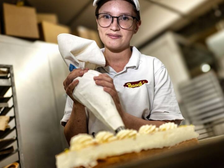 Bäckerei Busch in Monheim: Wie eine 21-Jährige ihren Arbeitsalltag in der Nacht meistert